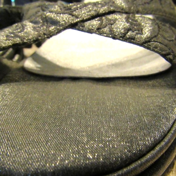 🩶 Awesome Vtg 90's Silver Metallic Floral Brocade Strappy Platform Heels - 7.5M - Picture 12 of 16